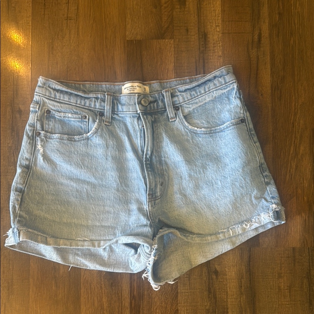 Abercrombie Mom Short High Rise Short